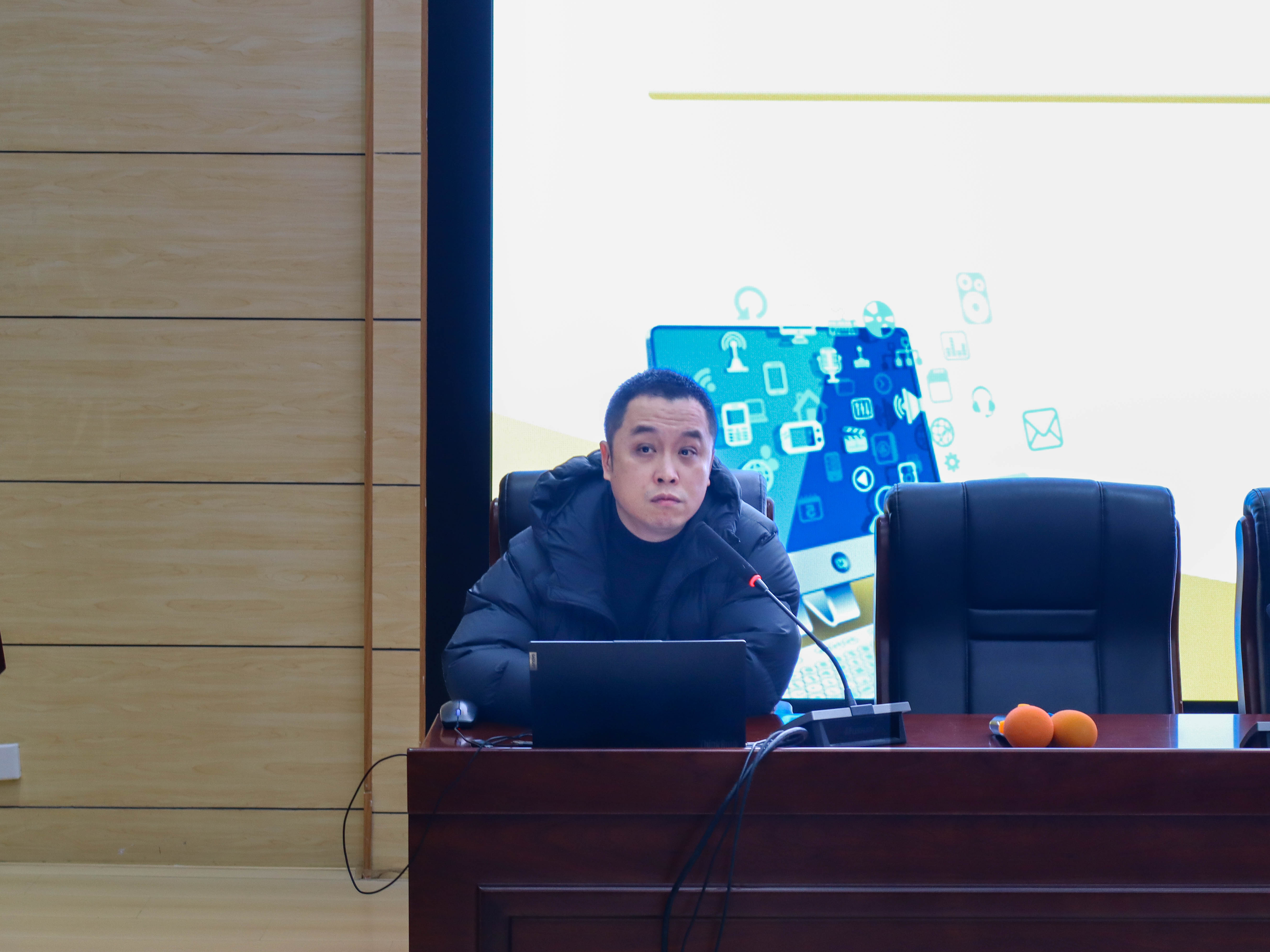 学院副院长杨光讲话