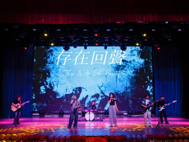 陕财职院第十一届大学生校园艺术节暨纪念抗战争胜利80周年艺术展演活动 “峥嵘映初心，青春奋进时”舞台剧大赛圆满落幕