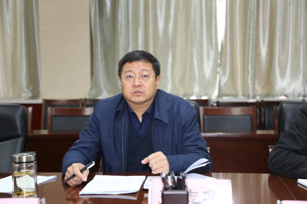 学院党委书记张志华代表学院领导班子查摆问题