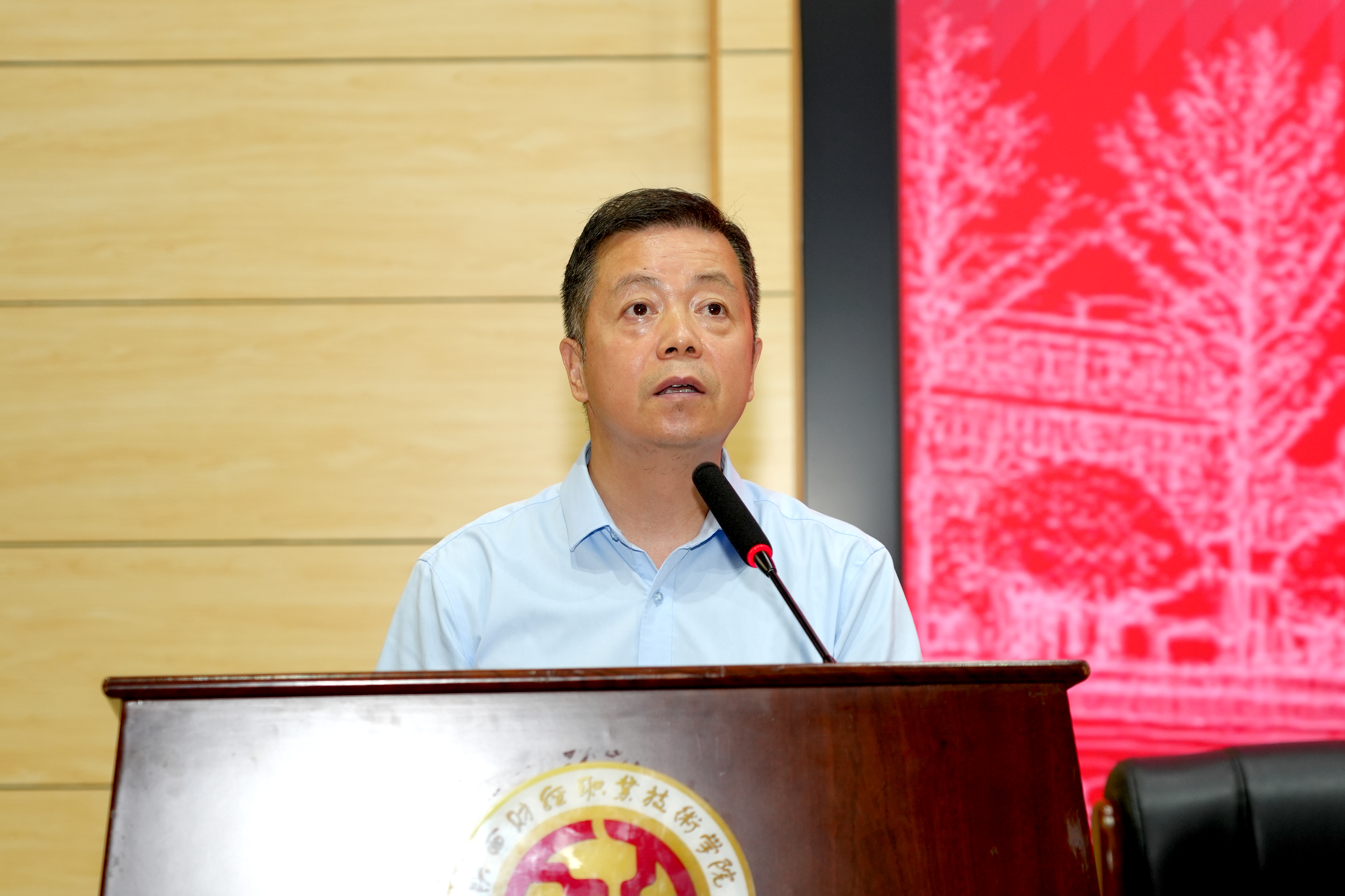 党委副书记朱华斌讲话 党委副书记朱华斌讲话