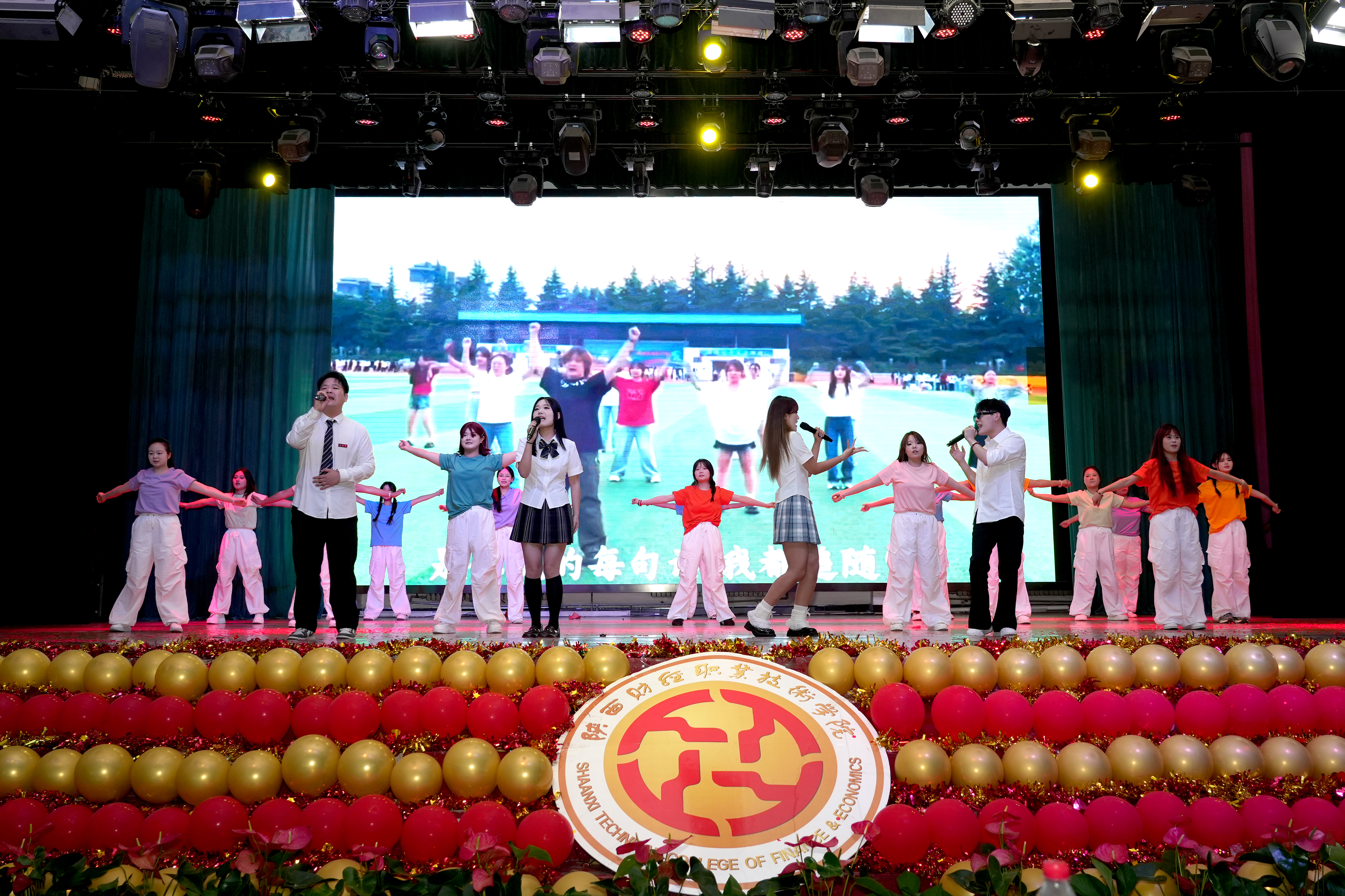 歌曲串烧《青春歌会》 歌曲串烧《青春歌会》