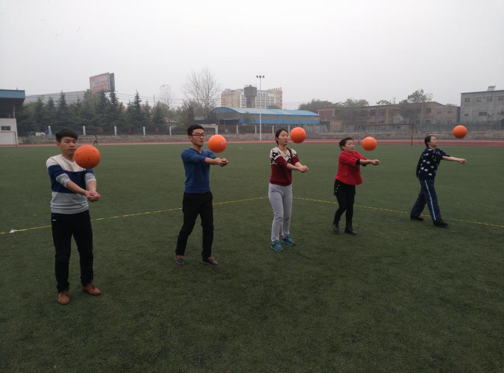 “青春三走'主题系列活动之“排球大赛”