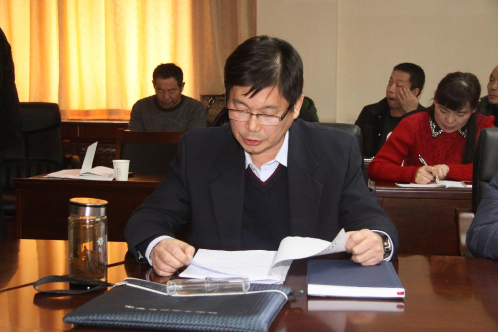 党委书记凌喜春传达中央和省委高教工委文件精神